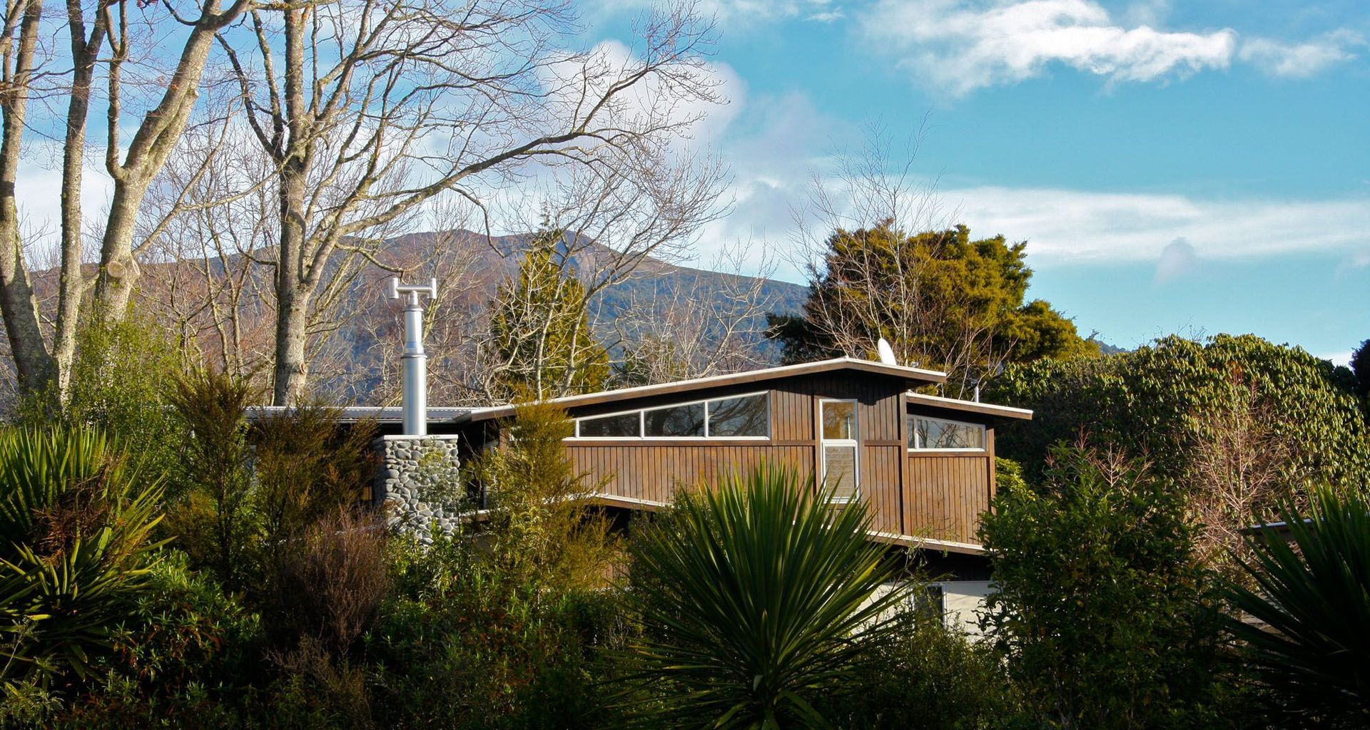 Turangi River House banner