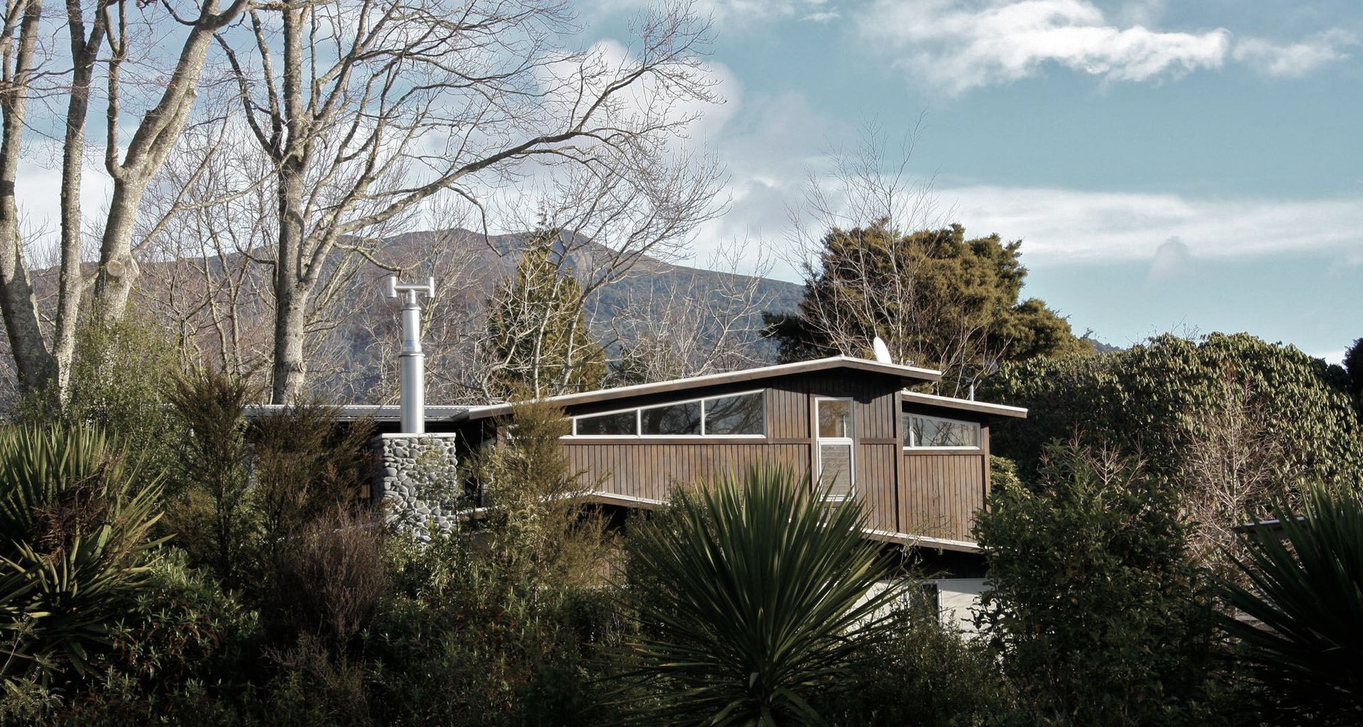 Turangi River House banner