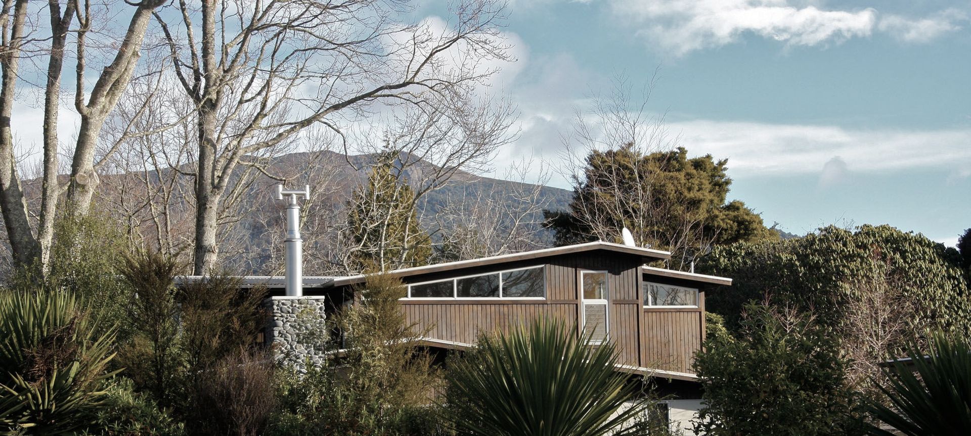 Turangi River House banner