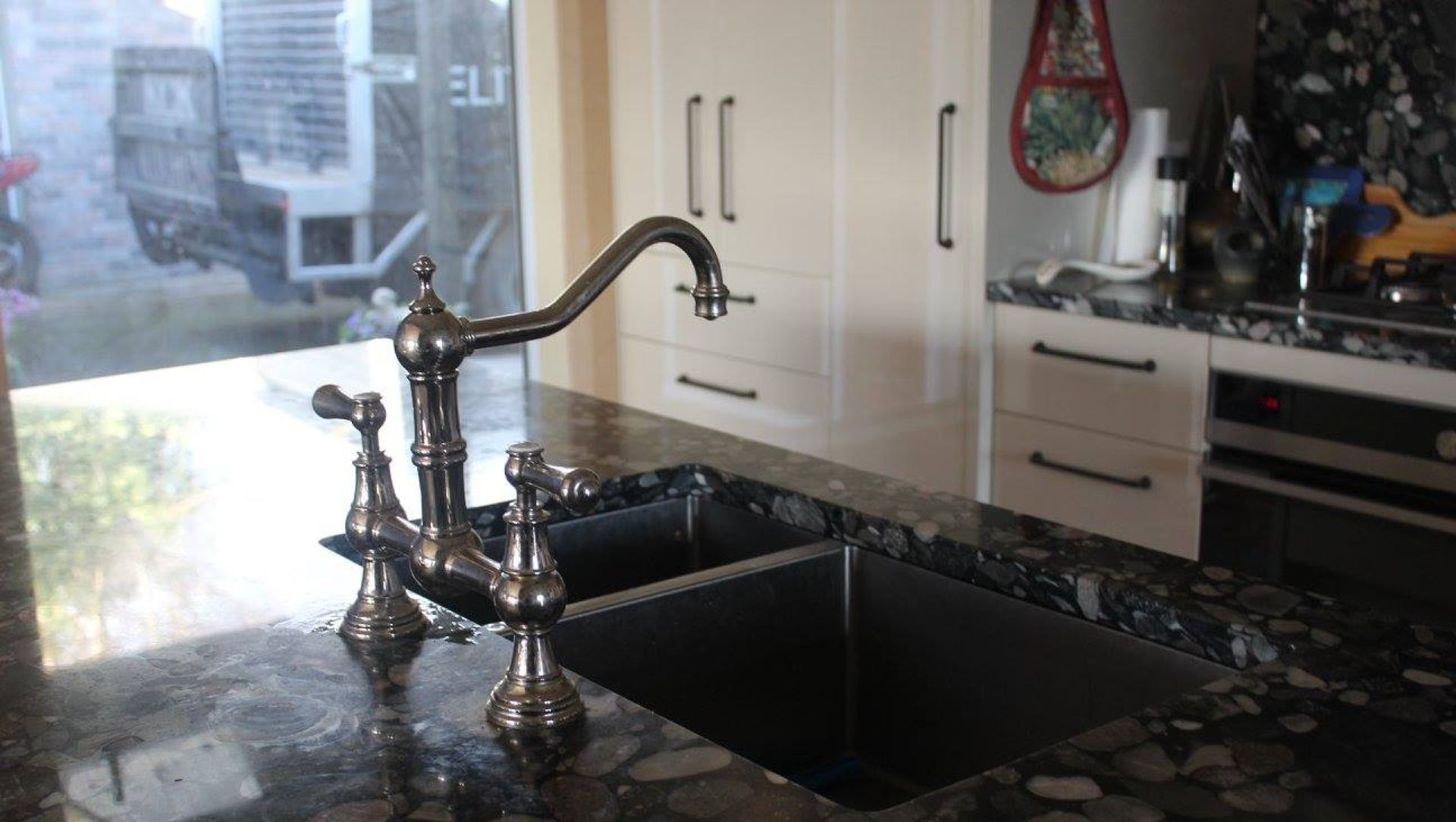 Unique Benchtop banner