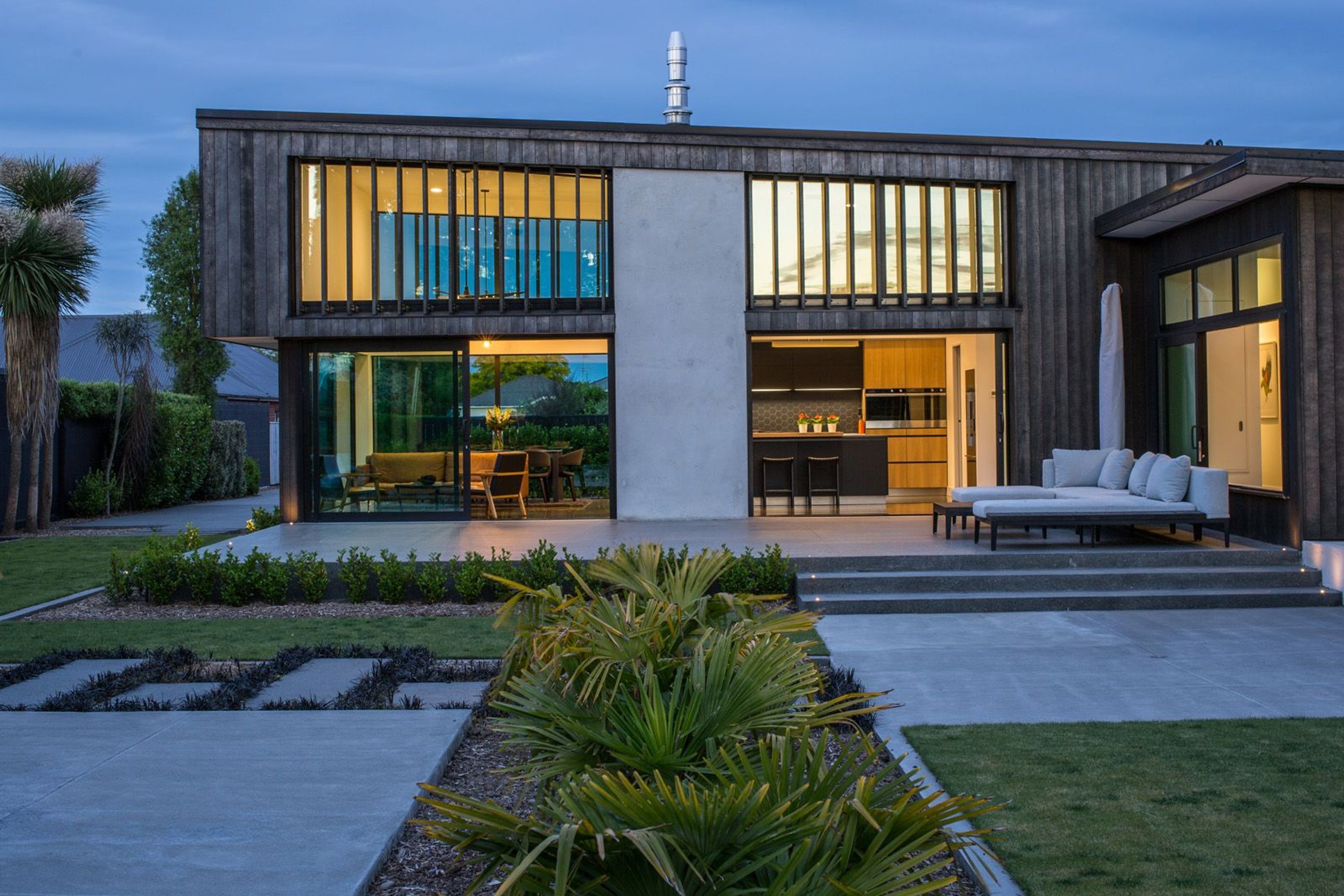 The high-level windows in the living area are equipped with heat sensors that automatically open the windows to dispel any build up of hot air, helping to maintain a pleasant internal environment.