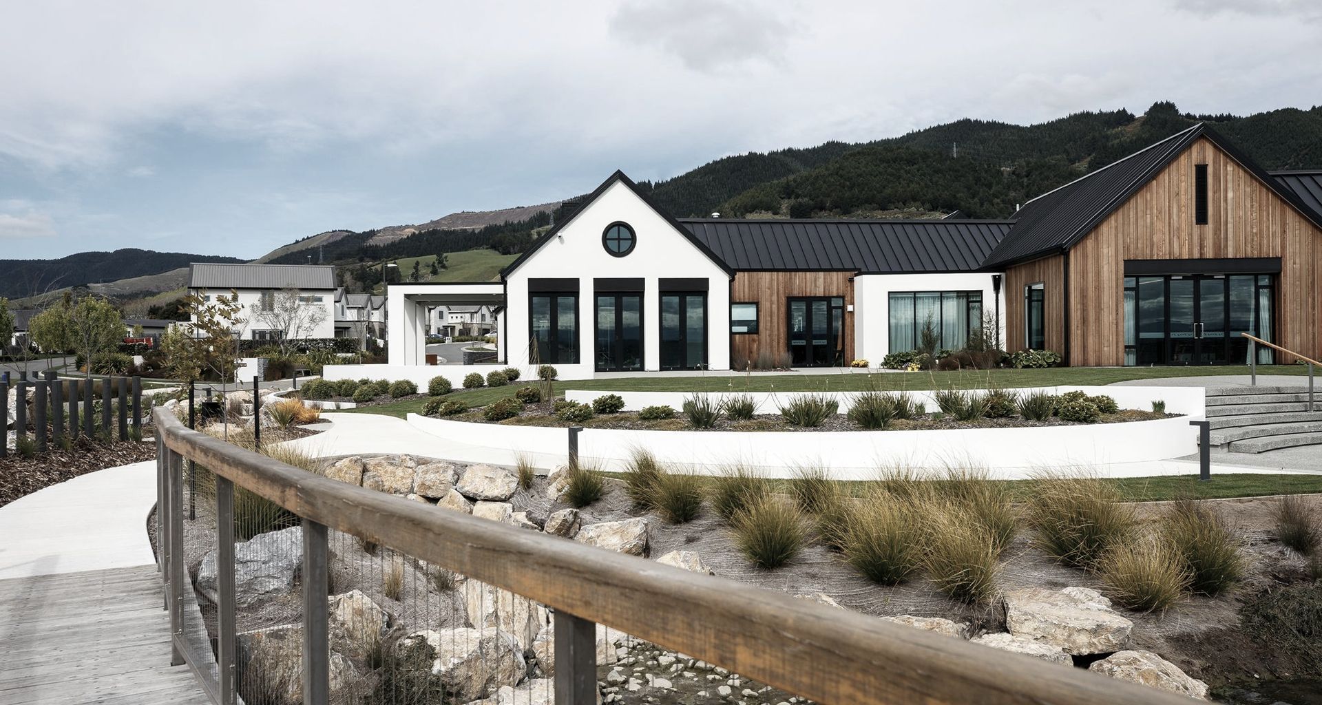 Olive Estate Lakehouse banner