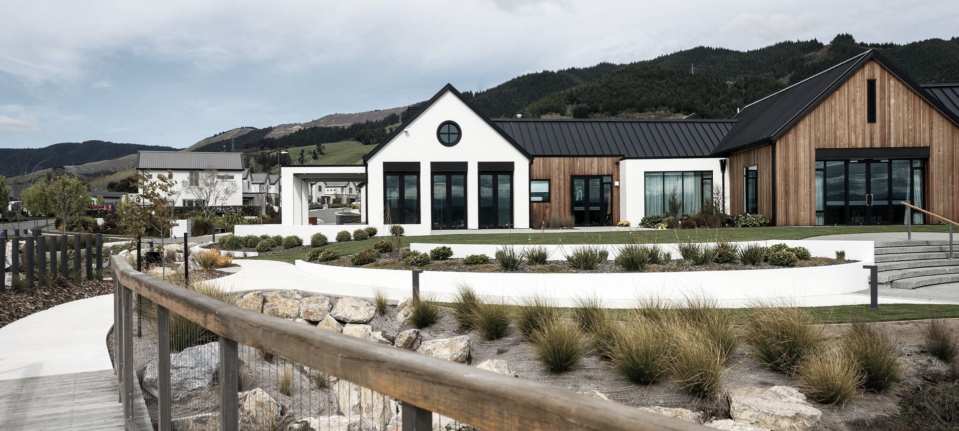 Olive Estate Lakehouse banner