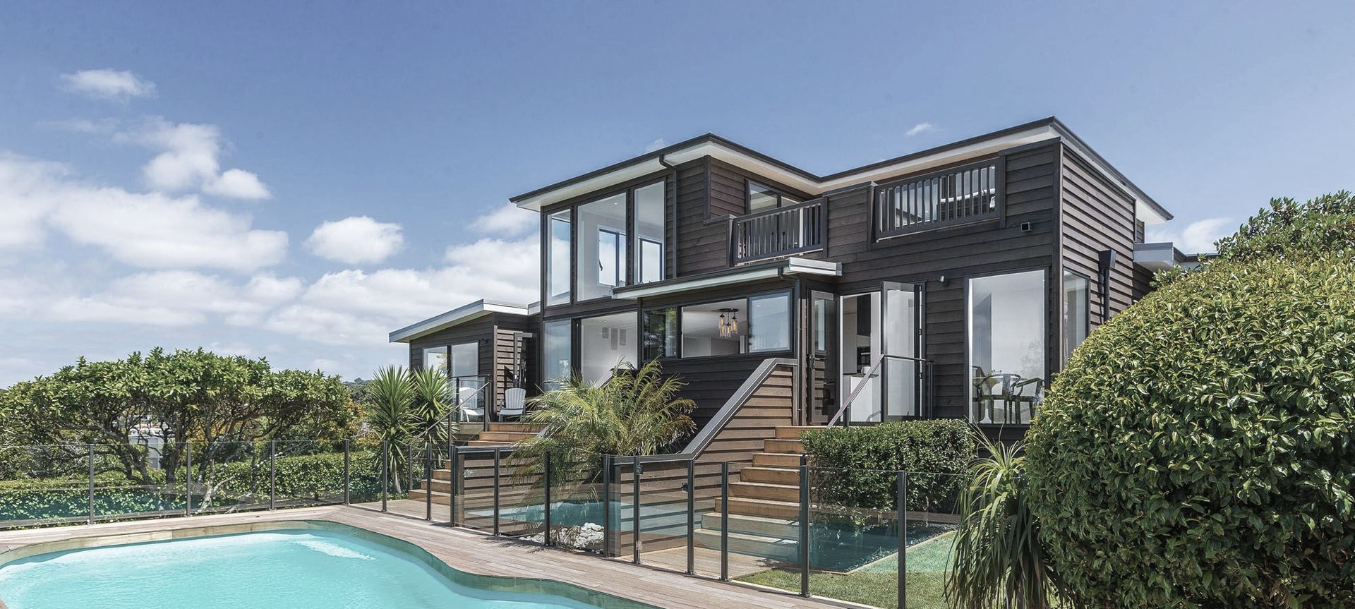 Vaughan Crescent, Murrays Bay banner