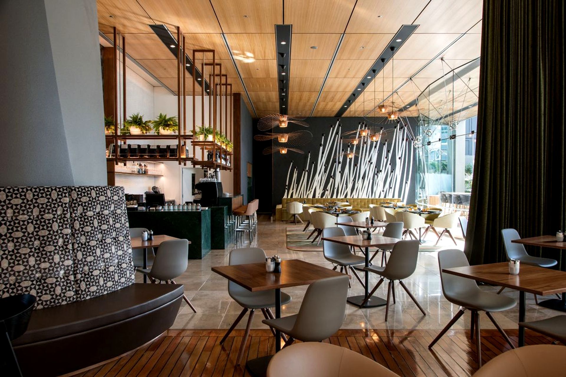 Meet, eat and greet - creating a variety of spaces for professional interaction through the day