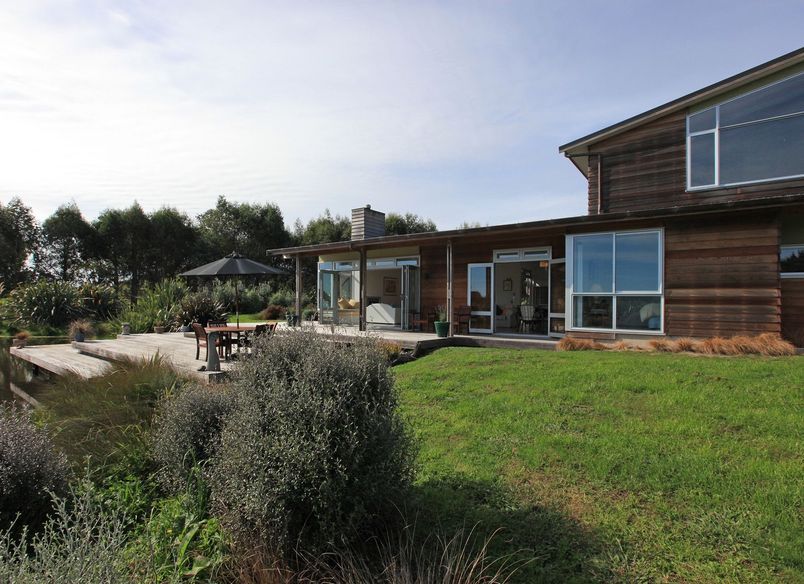 Waitaheke Wetland Home