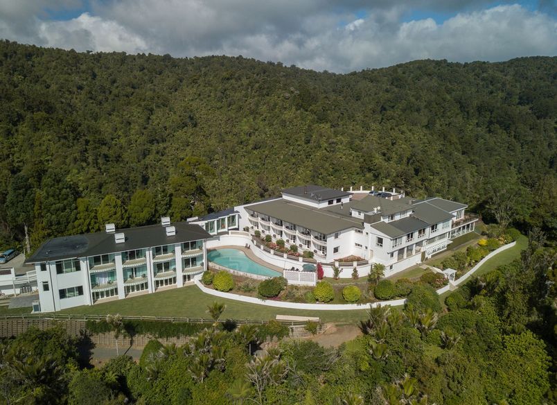 Waitakere Hotel