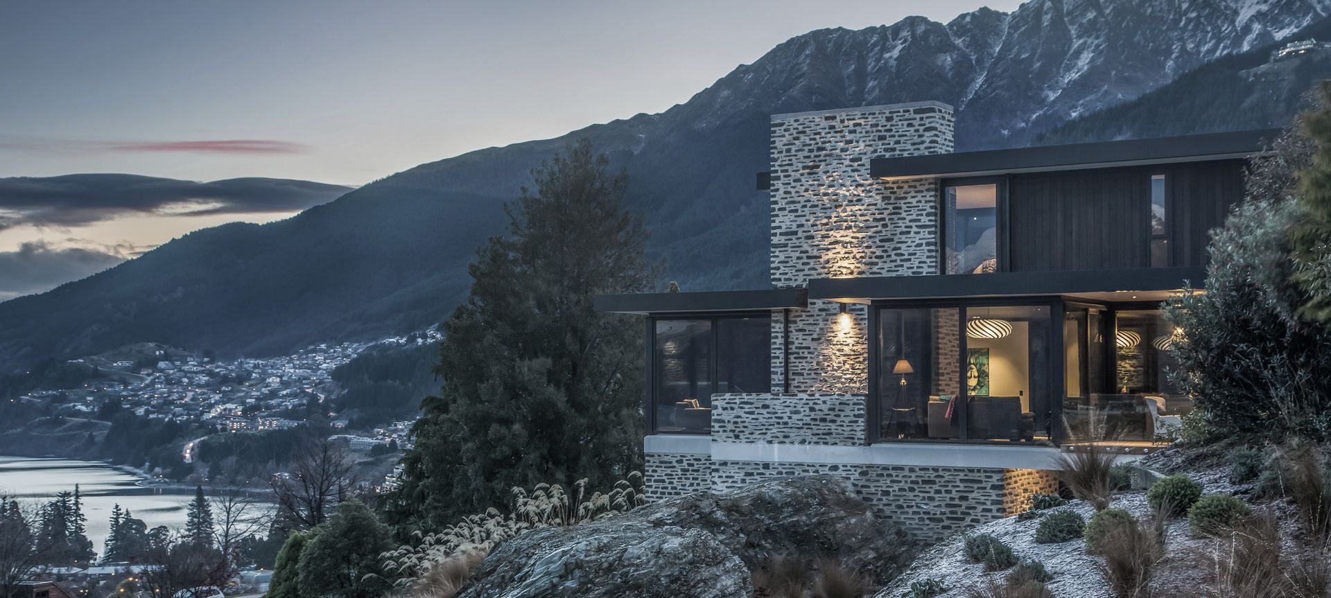 Wakatipu Heights House banner