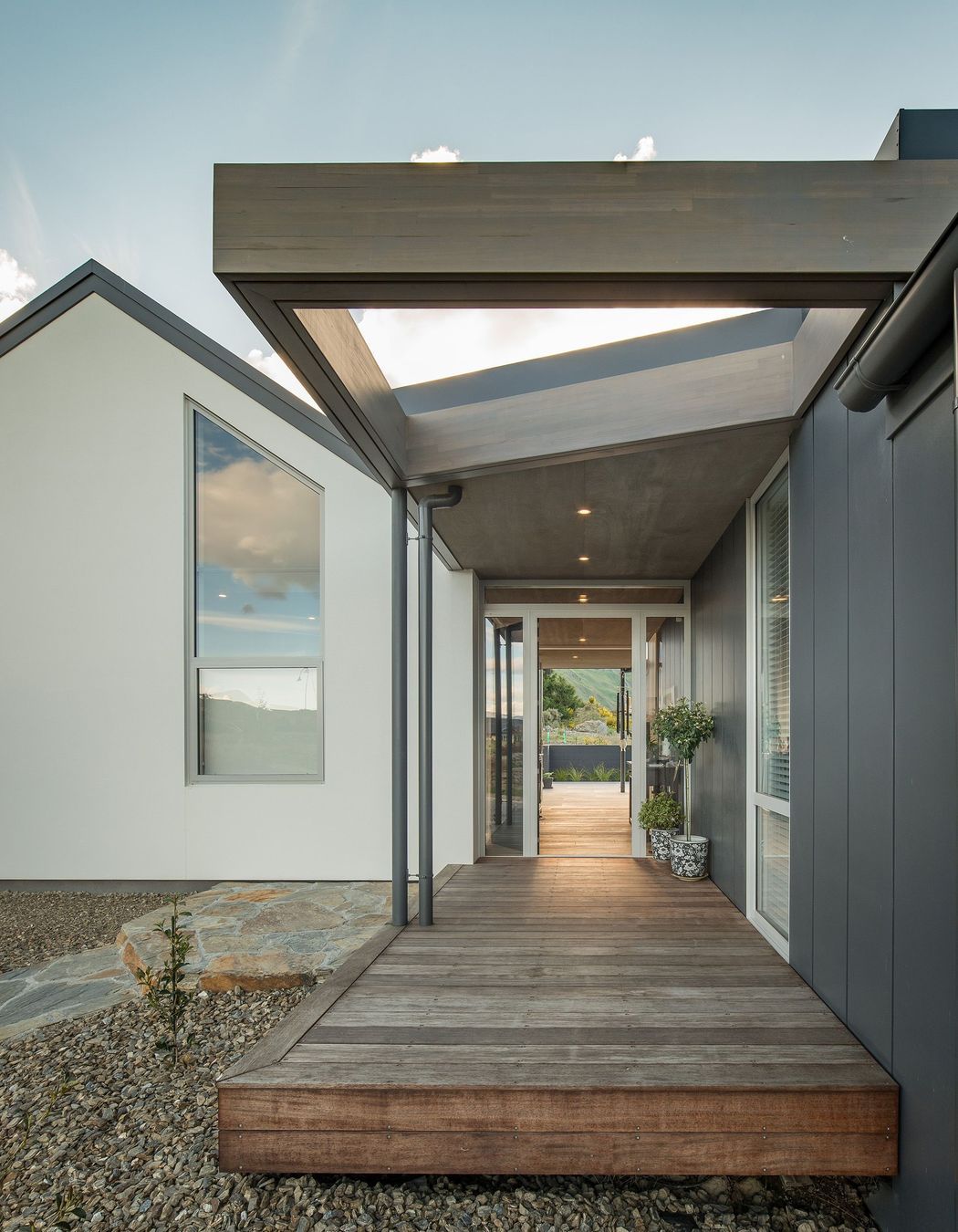 Photo by Simon Larkin