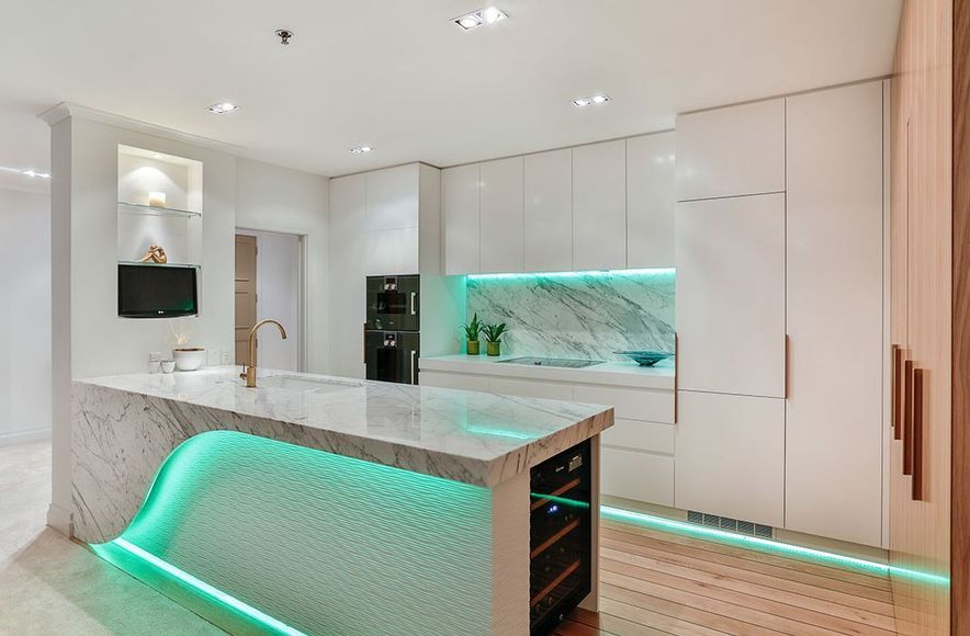 Waterfront Apartment Kitchen