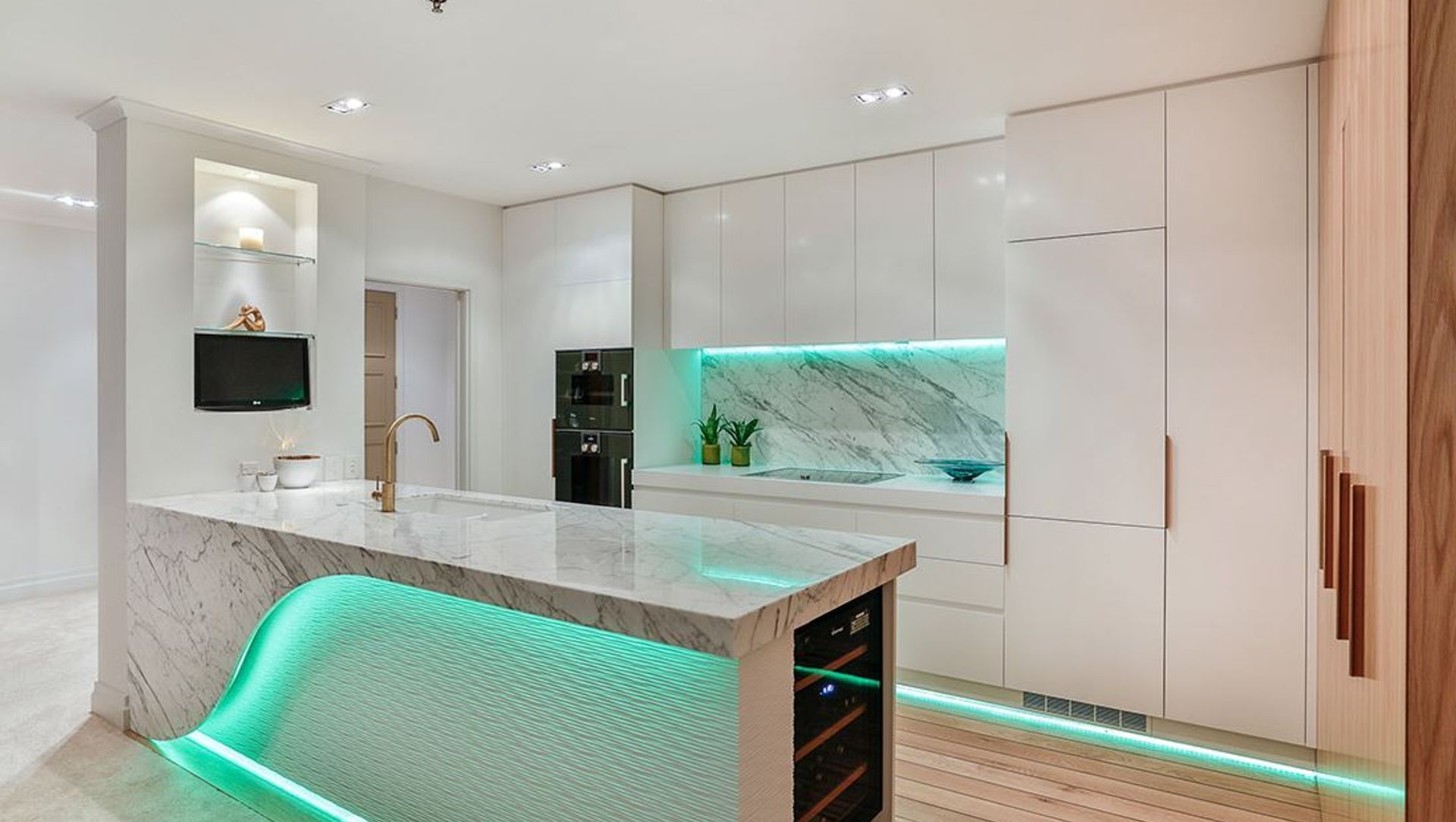 Waterfront Apartment Kitchen banner