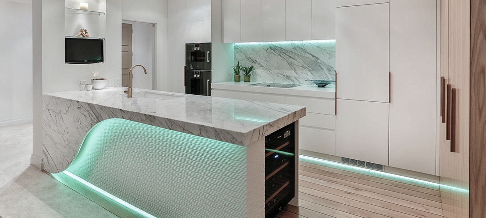 Waterfront Apartment Kitchen banner