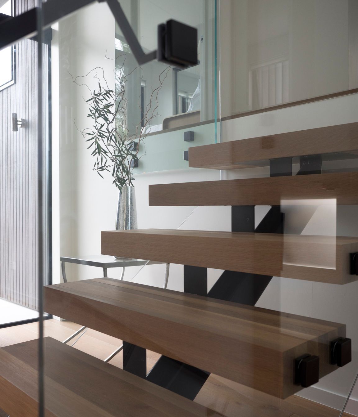 Nexted level floating stairs.
