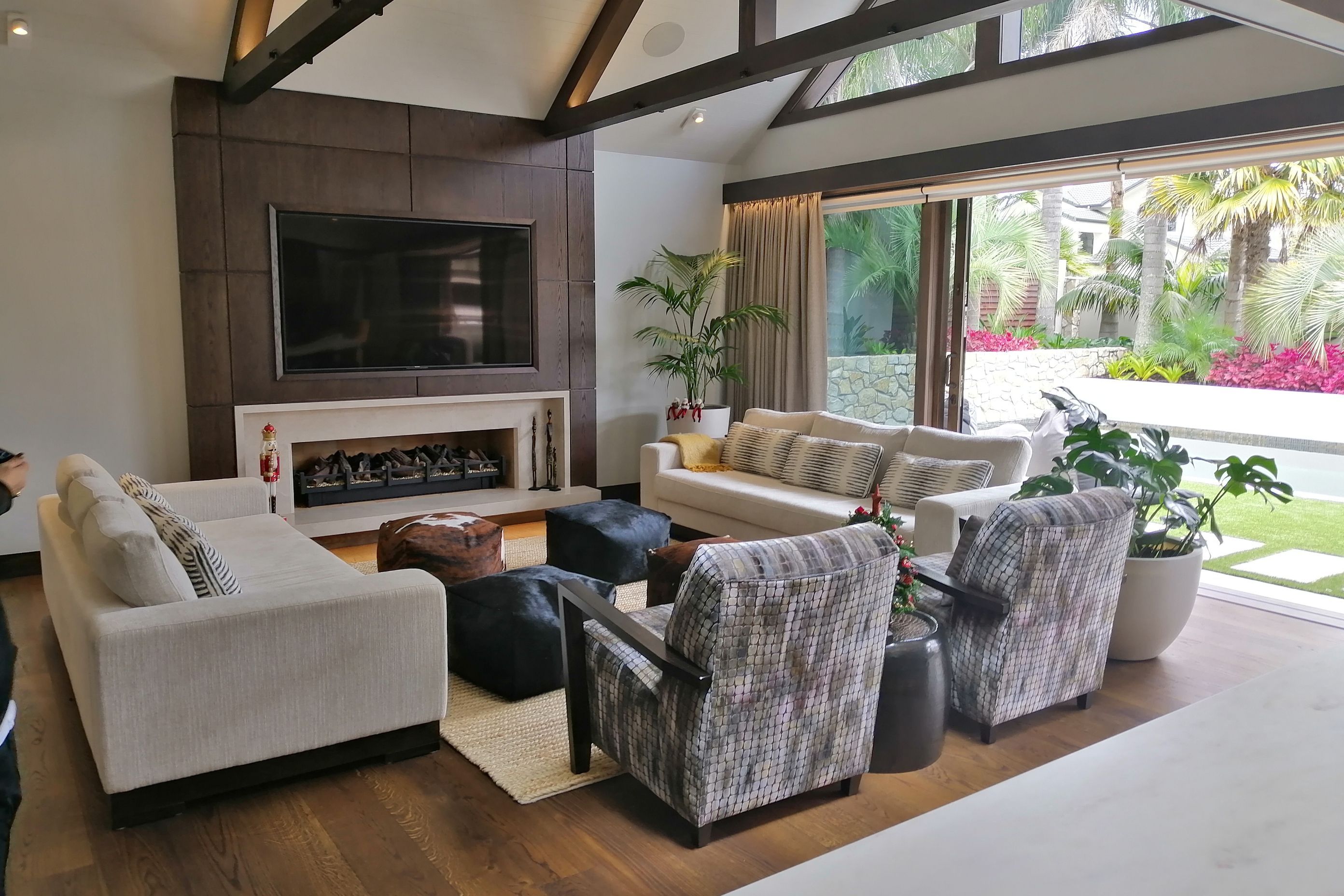 West Harbour - Engineered French Oak finished w/ oil in Light Walnut