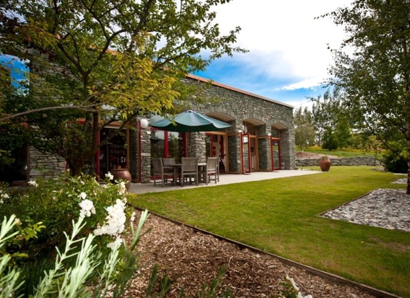 Whakatipua House