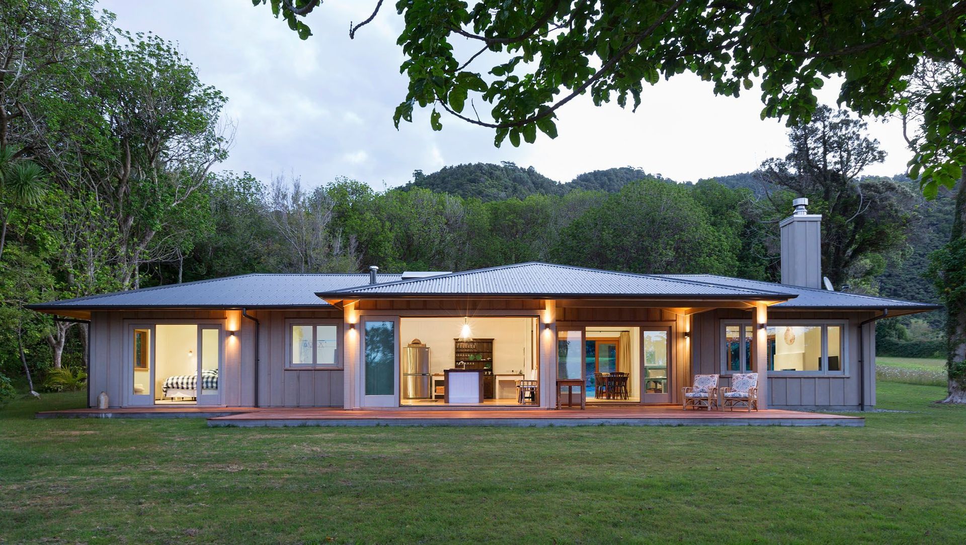 Whanarua Bay Home banner