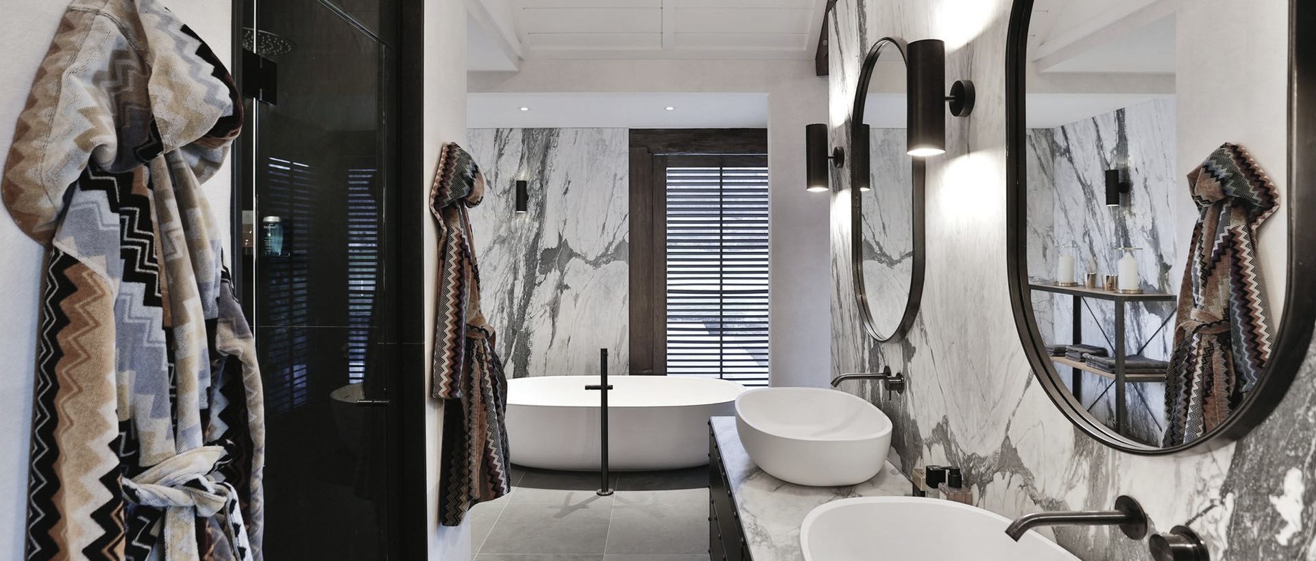 Hero Banner for White Interiors
