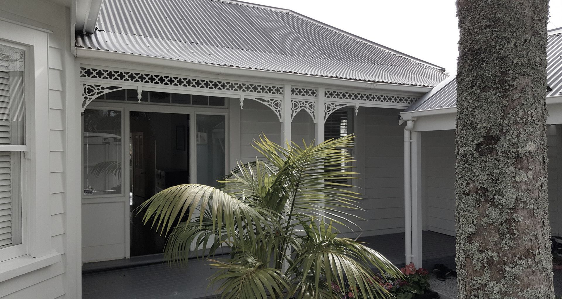 White Villa banner