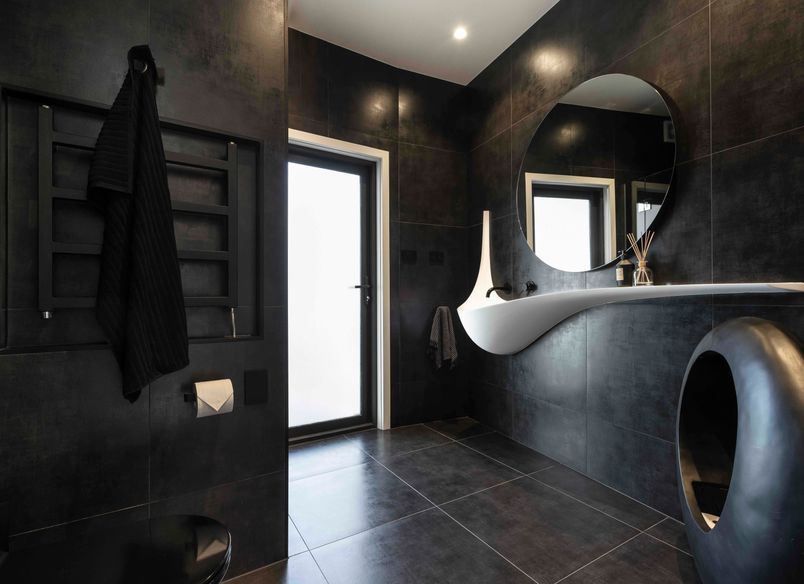 Wiri Main Bathroom