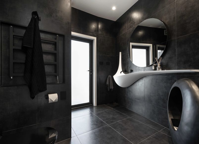 Wiri Main Bathroom