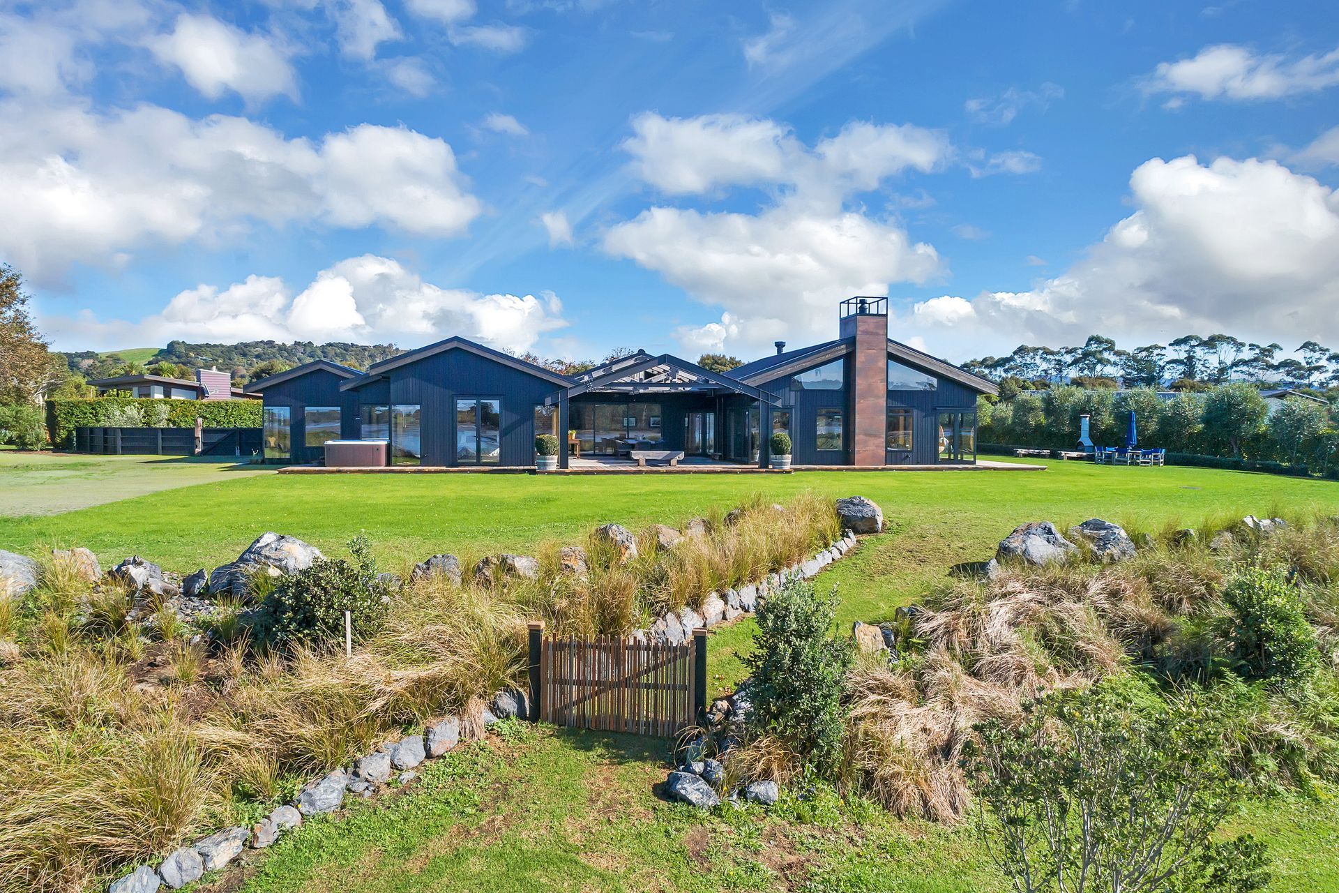 Situated on a 3,139m² site at Mangawhai, Wapu Gables was a labour of love and craft for its owners, builders' Smith Construction, and designers Dream Planning.