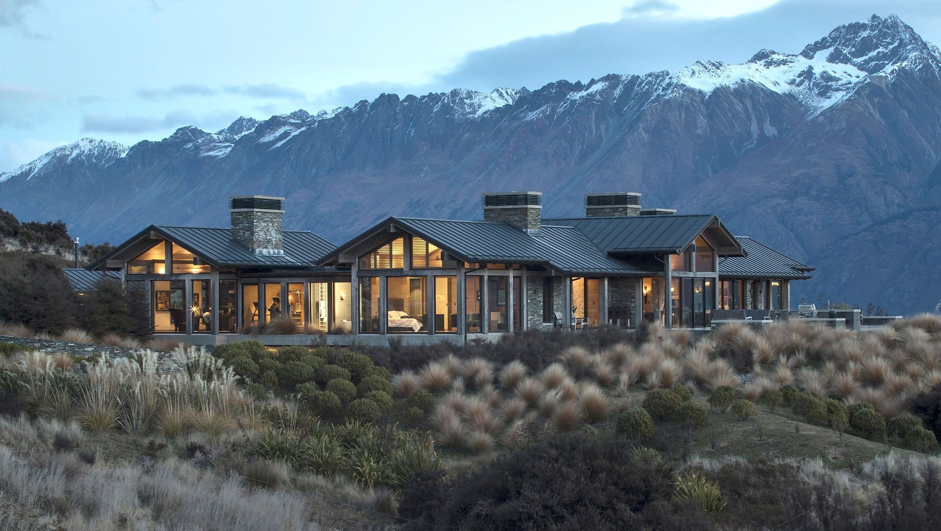 Twin Peak View House banner