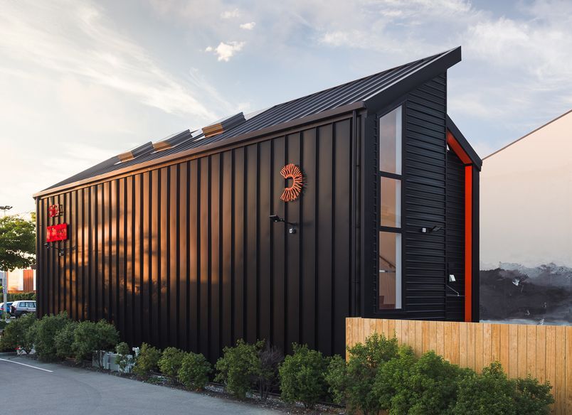 ZERO ENERGY BUILDING - & Solarchitect Office