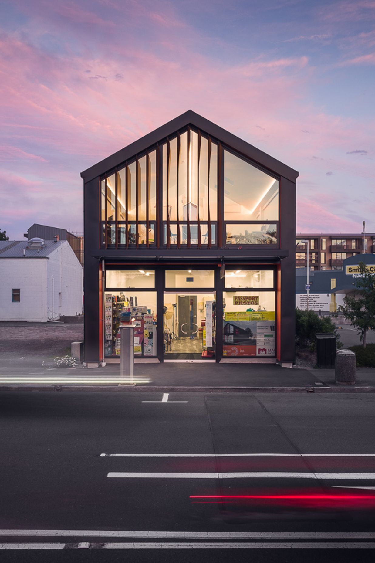 564 Colombo Street - Mak's Cameras Building & Solarchitect upstairs
