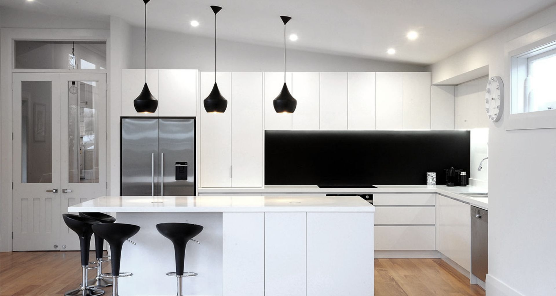 Black & White Modern banner