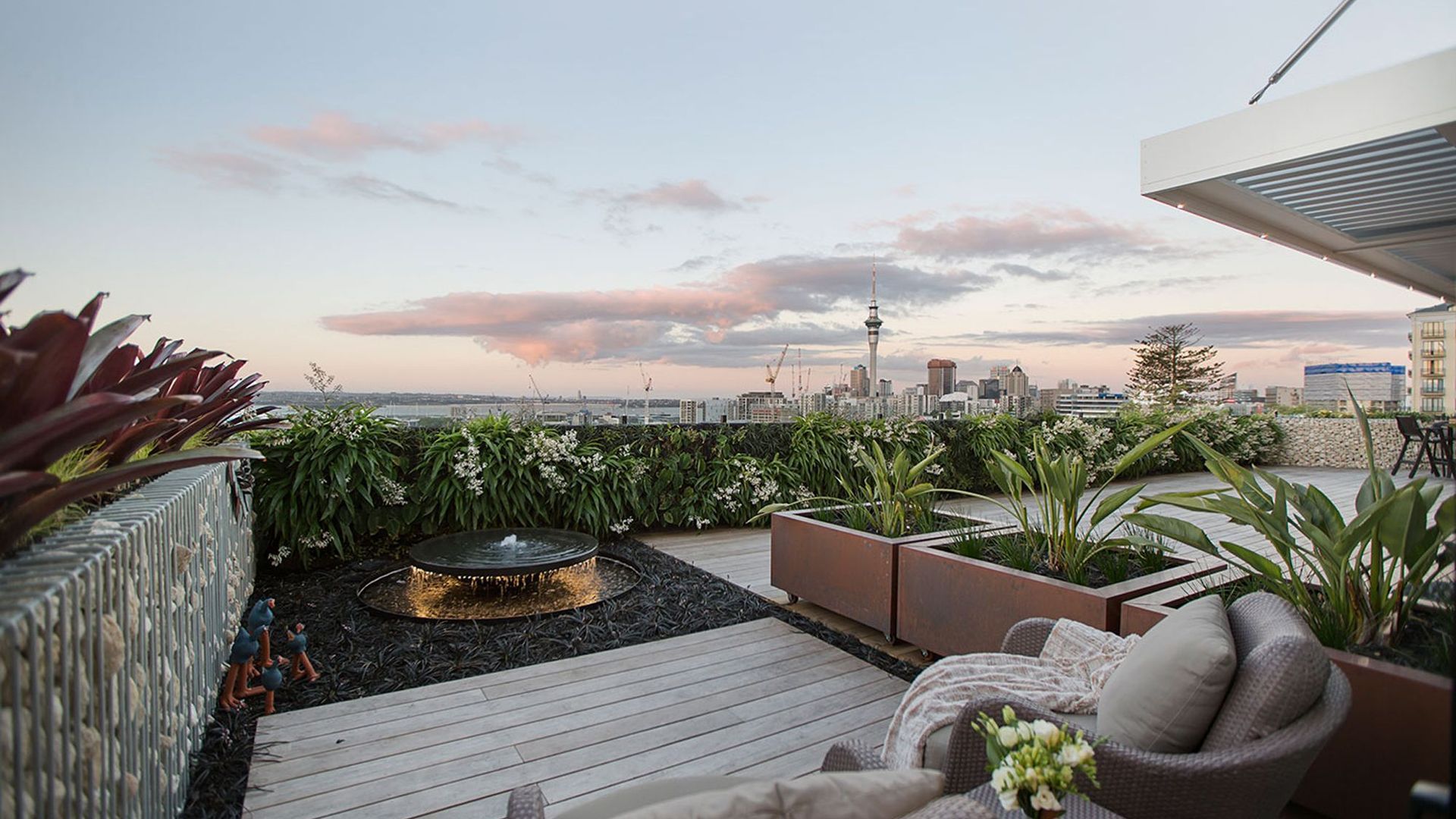 Freemans Bay Apartment & Green Wall banner