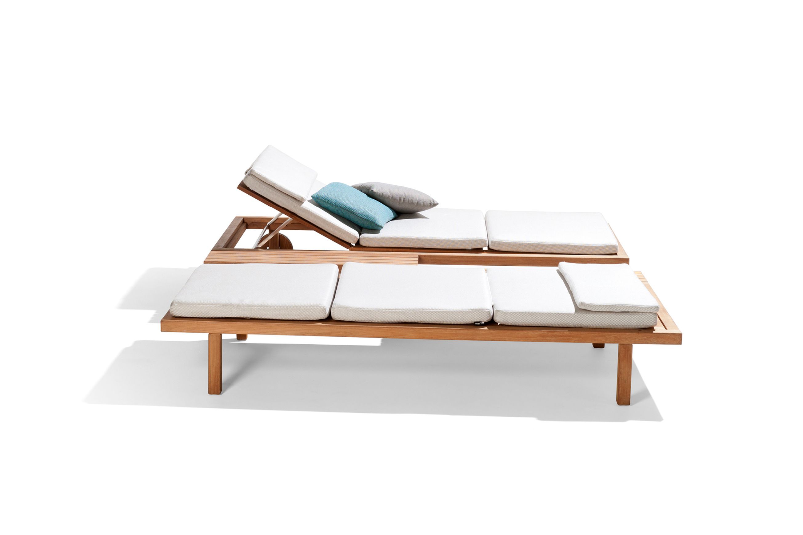 Vis-a-vis Sun Lounger by Tribu