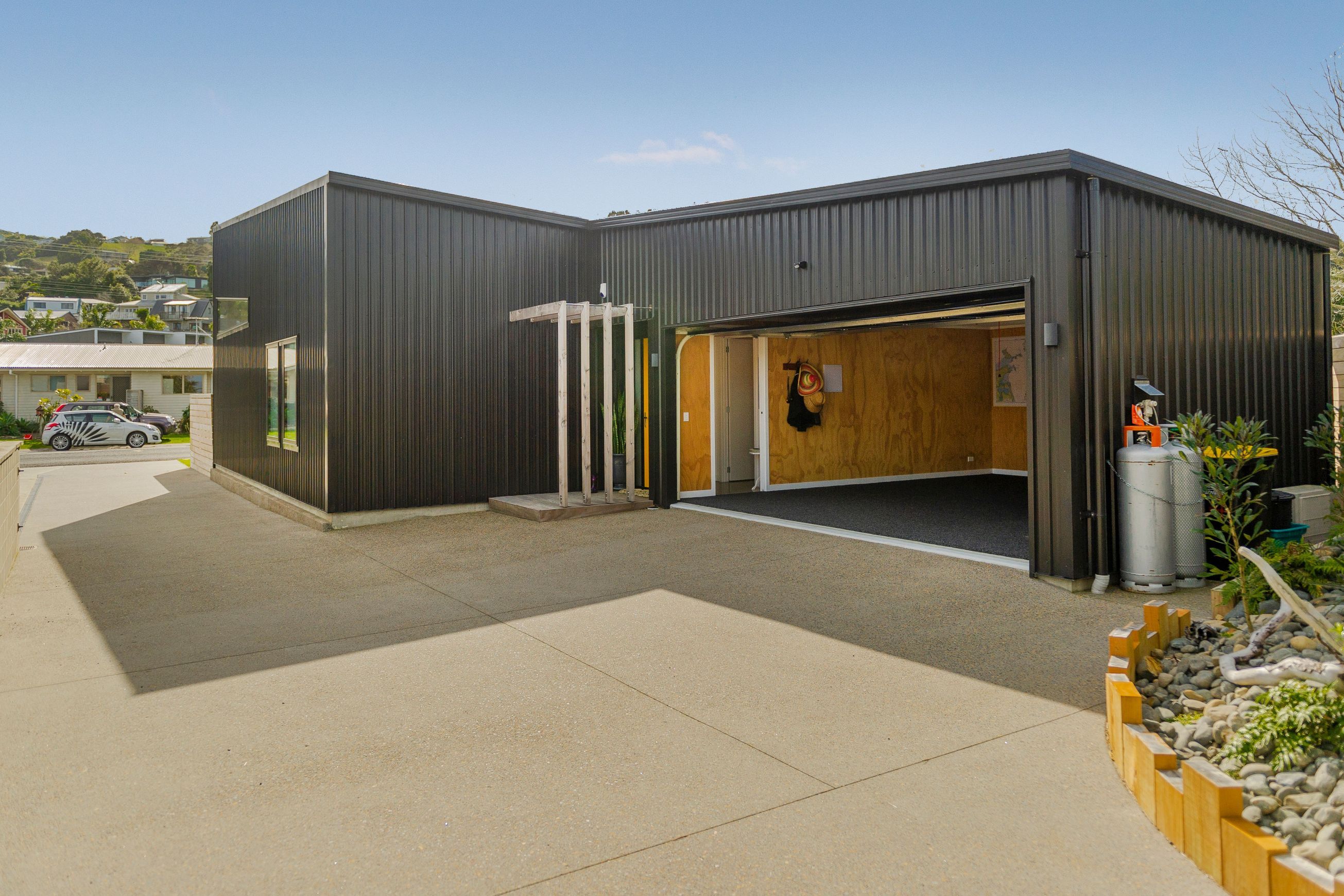 Six Rib Roofing | Cladding