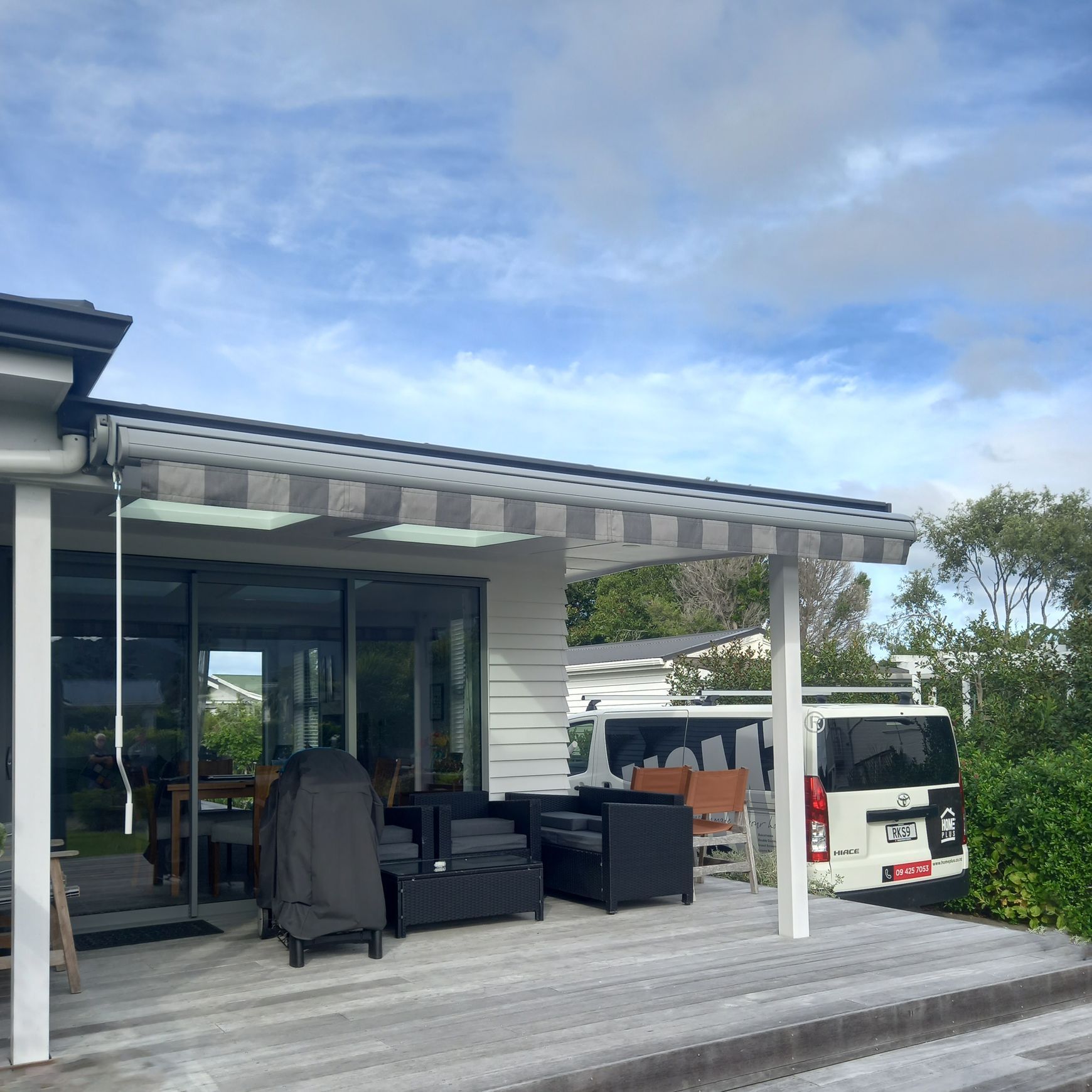 Felicia™ Retractable Cassette Awning