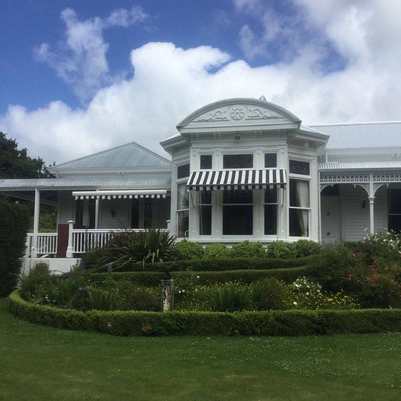 Italia Box Awning