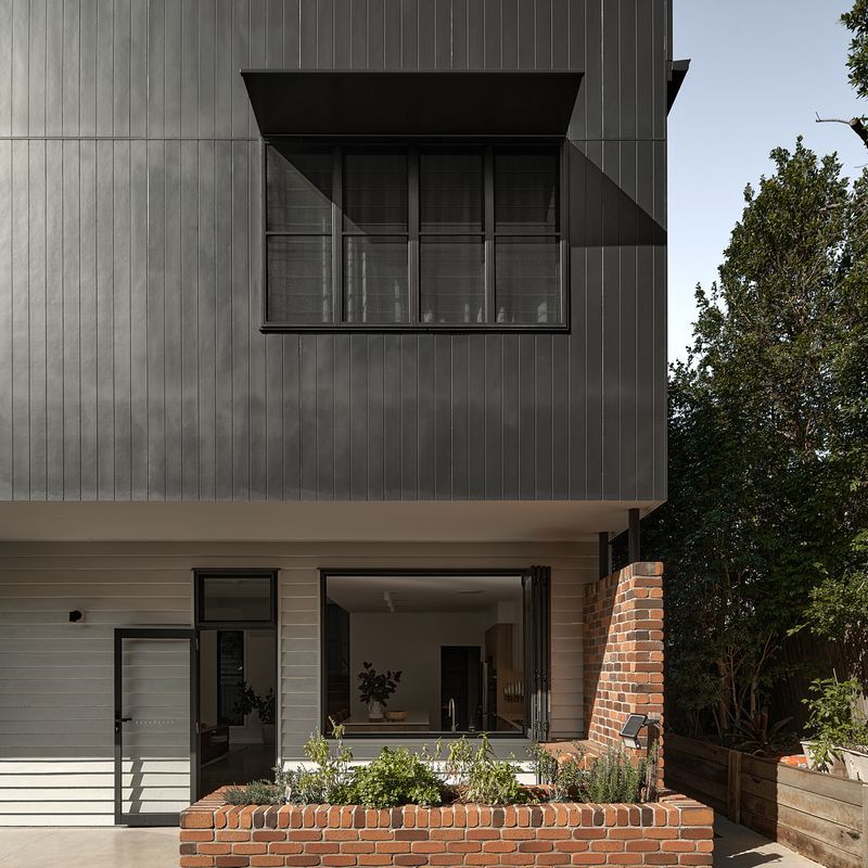 EXPRESS Awning Systems by Heka Hoods