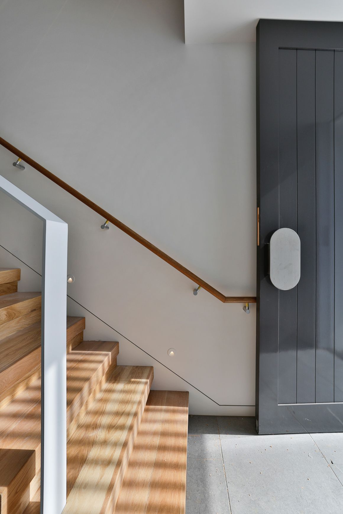 HB520 Stair Rail Bracket for Handrails