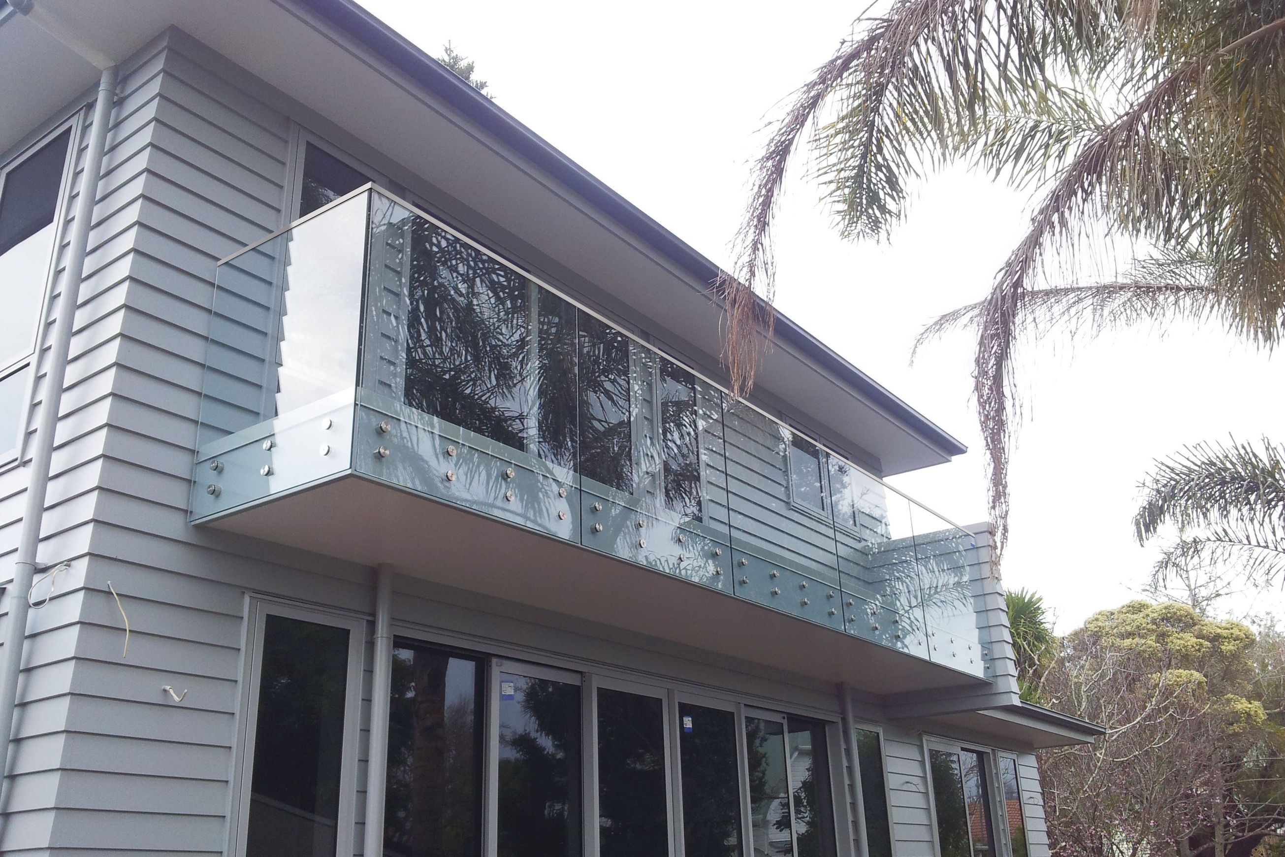 Edgetec® Double Disc Glass Balustrade