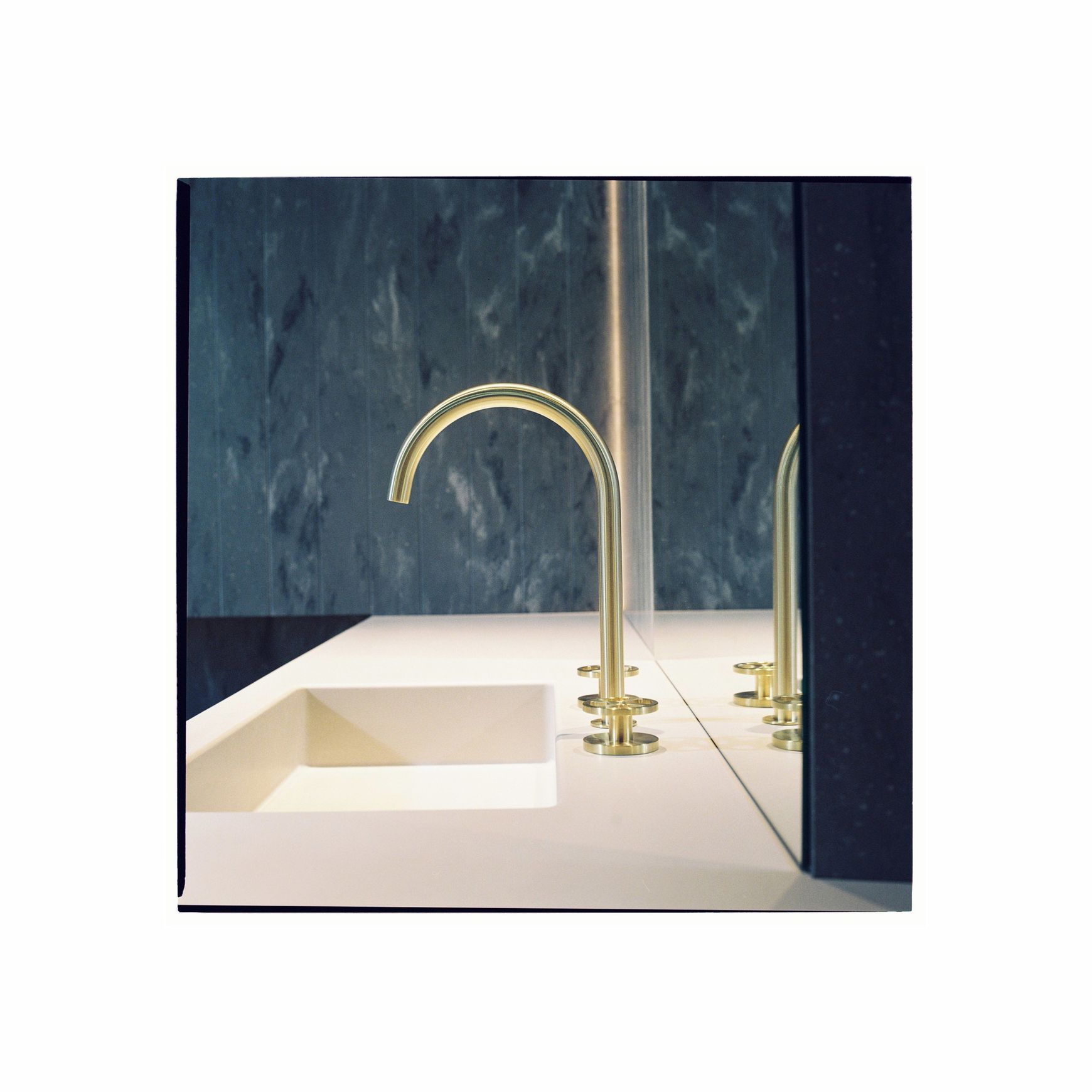 Valvola02 Collection by QUADRO