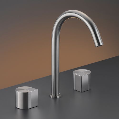 DUET 3 Hole Mixer by CEA