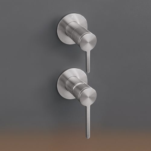 INNOVO Shower Mixer Set by CEA