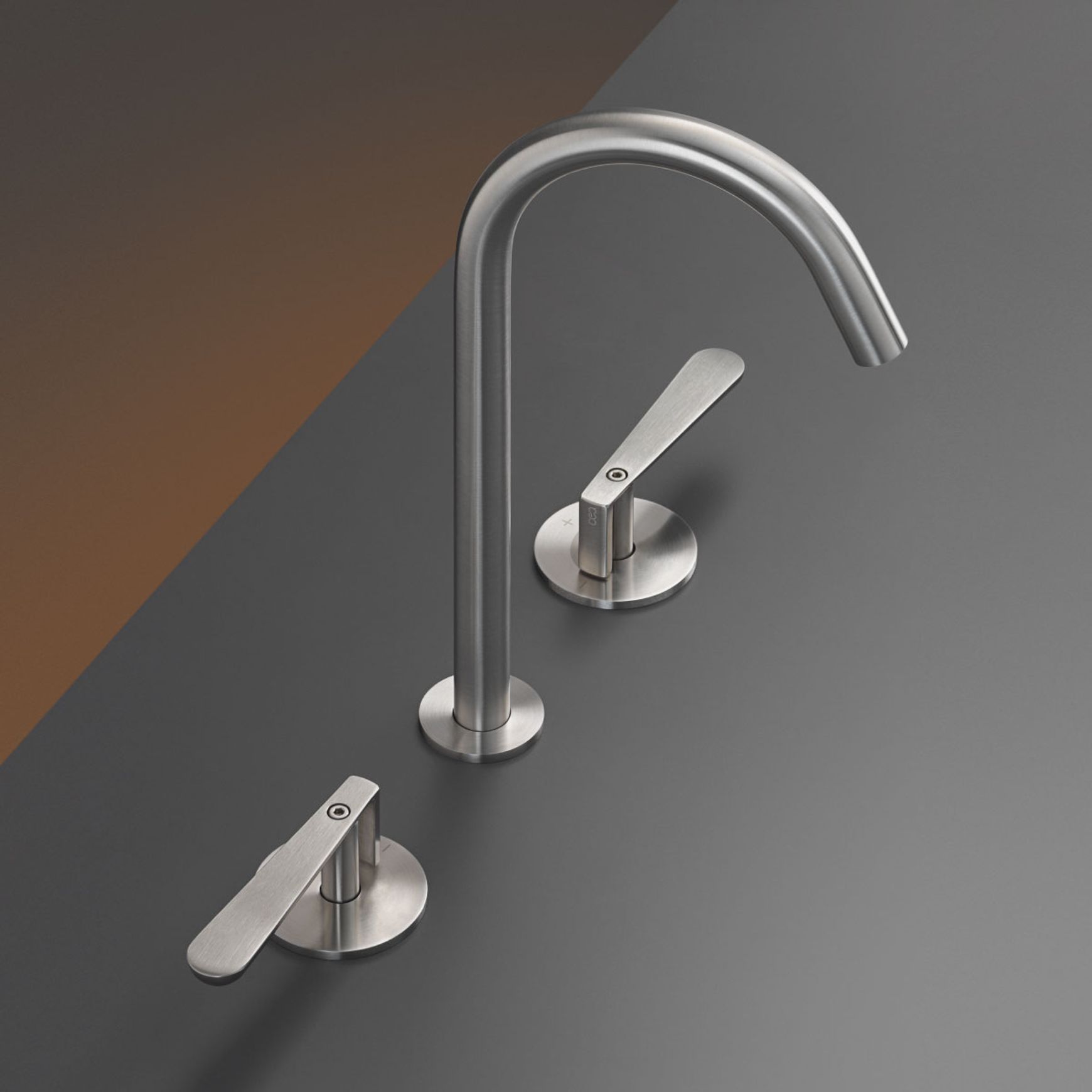 LUTEZIA 3 Hole Swivel Spout by CEA