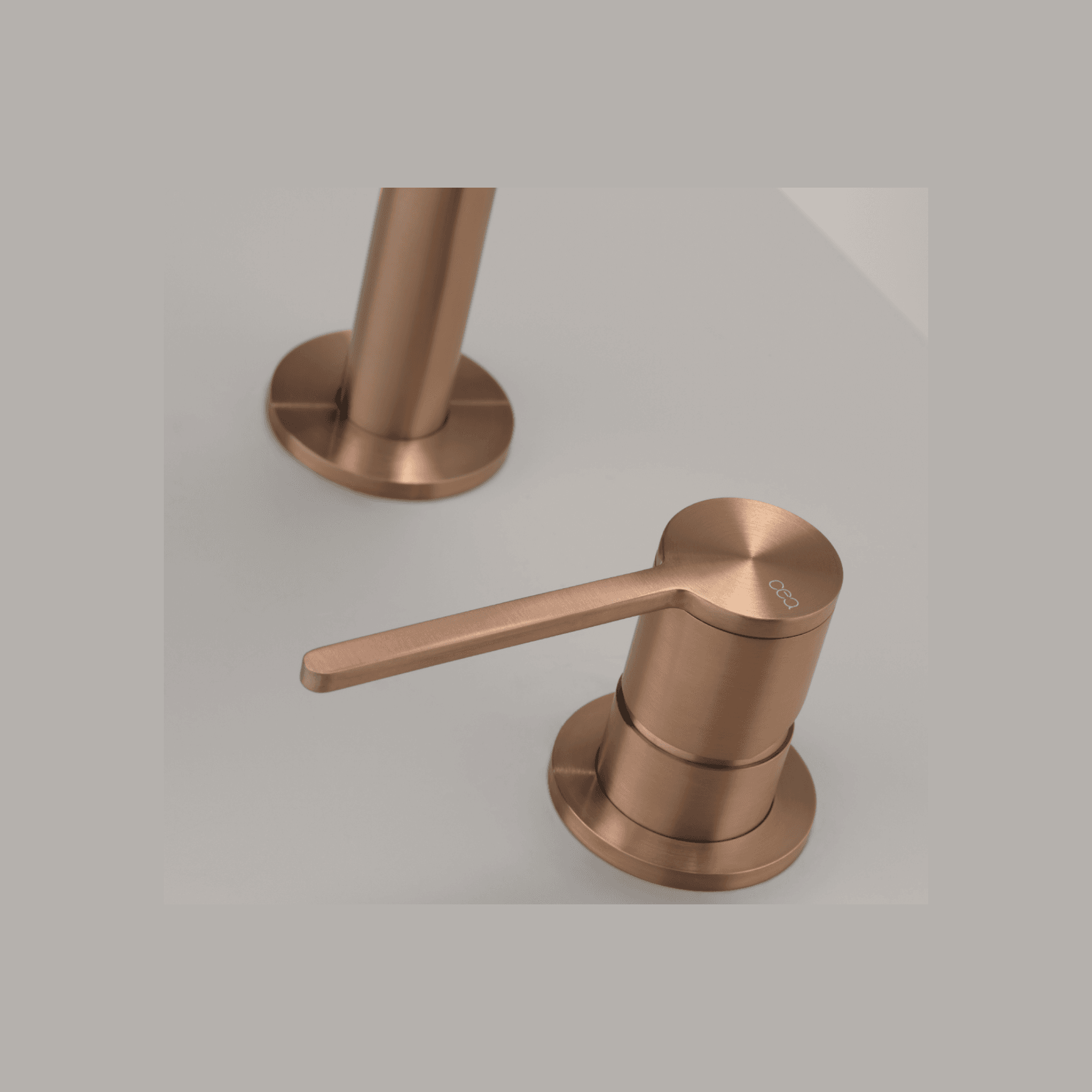 INNOVO 2 Hole Mixer by CEA