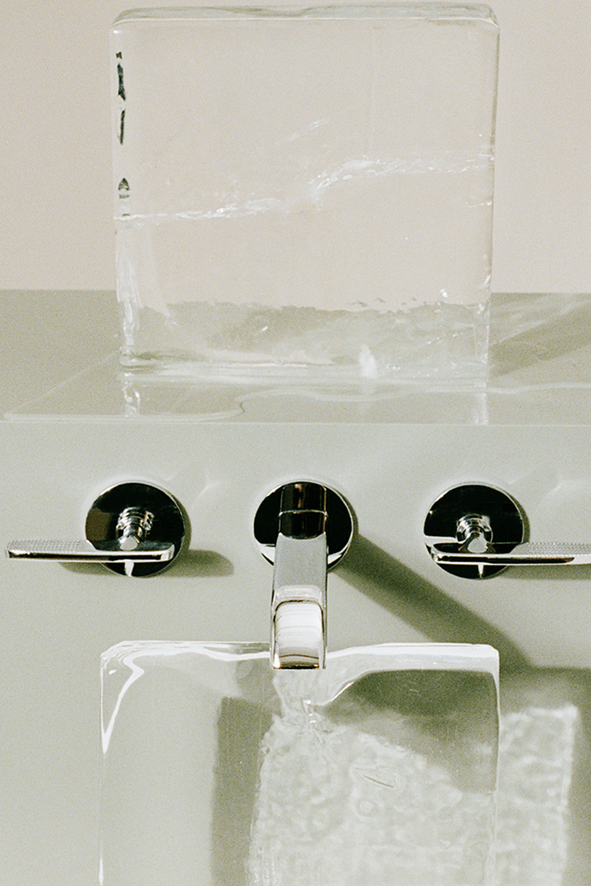 Veloce 3th Wall Mounted Basin Mixer 175mm