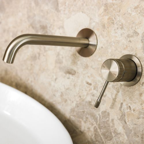 Mica Fluted Wall | Spout Combo