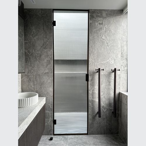 Reeded Shower