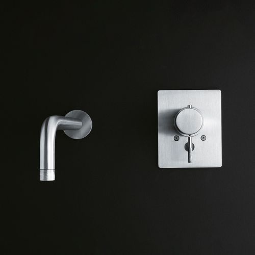 Minimal Wall-mounted Spout With Mixer