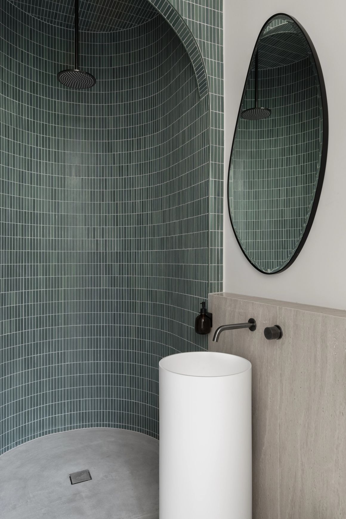 Lira Soap Bottle Holder - Brushed Gunmetal