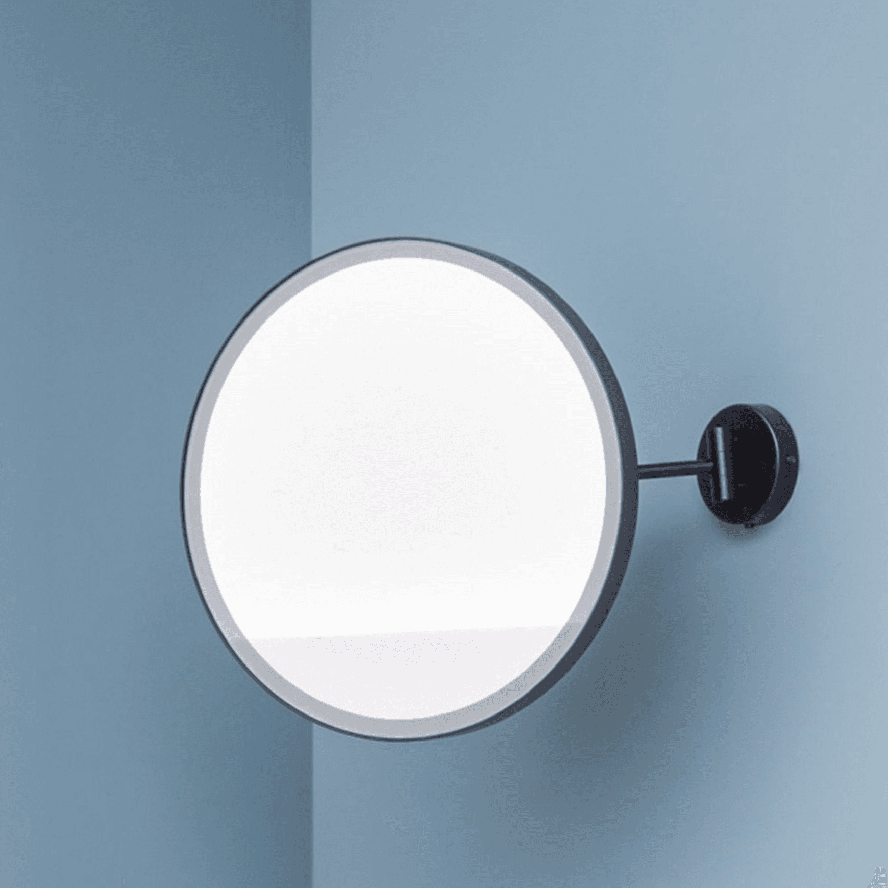 Pluto Mirror by Cielo