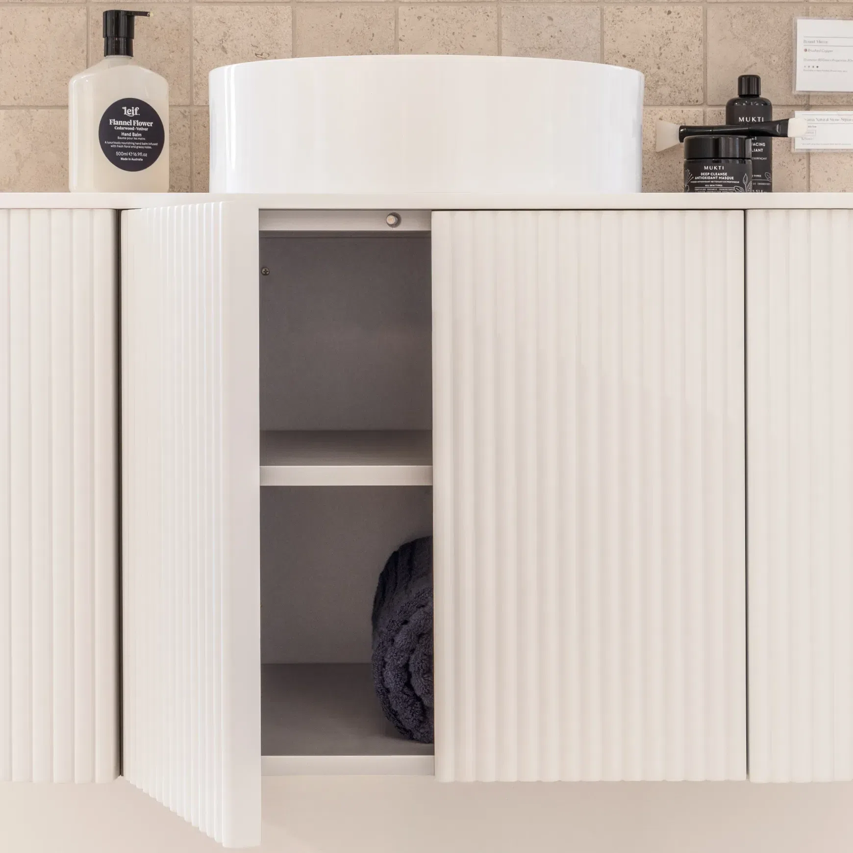 Zahara Curved Fluted Vanity 900mm