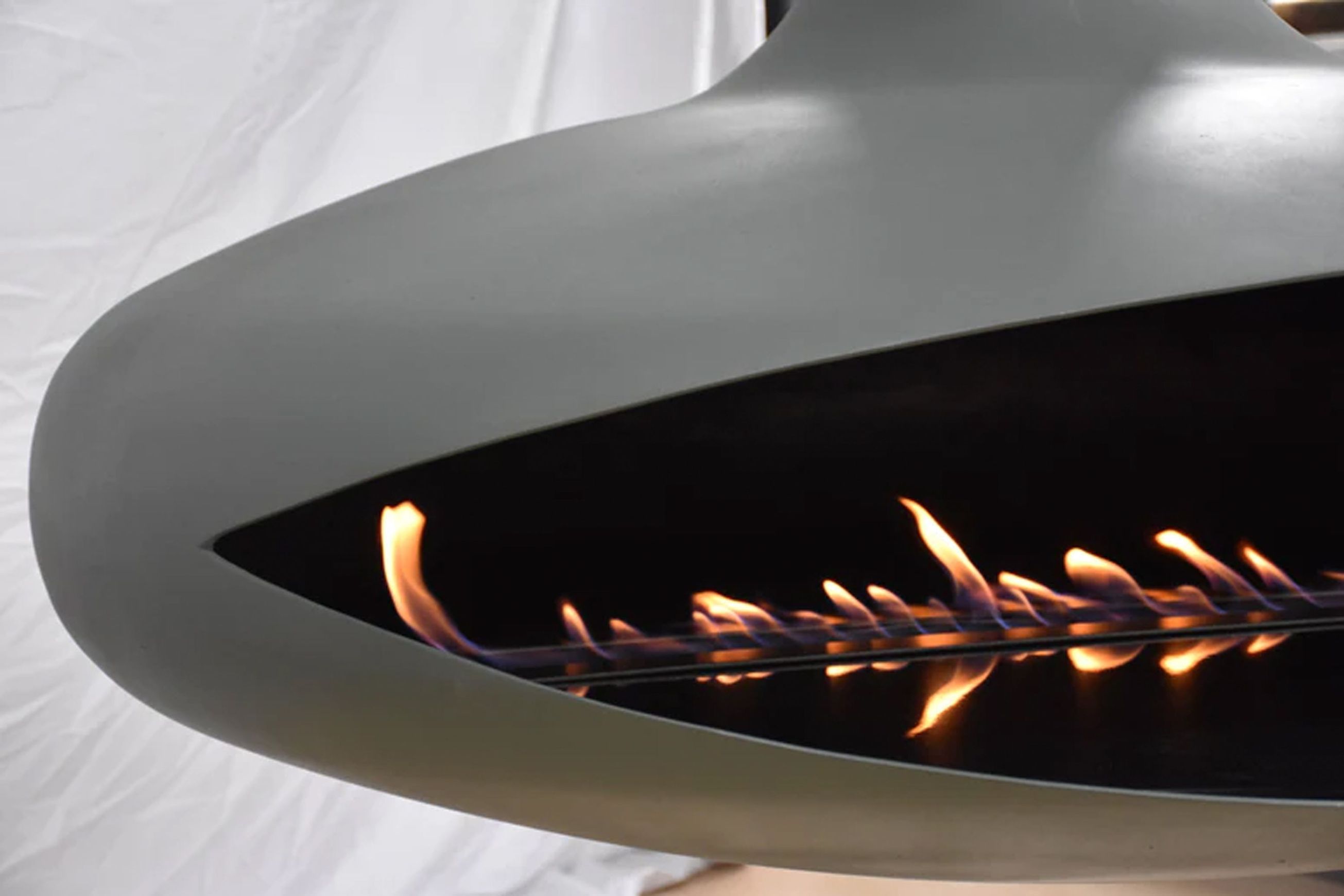 Zen Elegante 1200 Bio-Ethanol Suspended Fireplace
